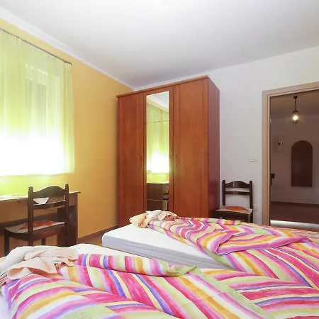 House Marino 2069 * プーラ