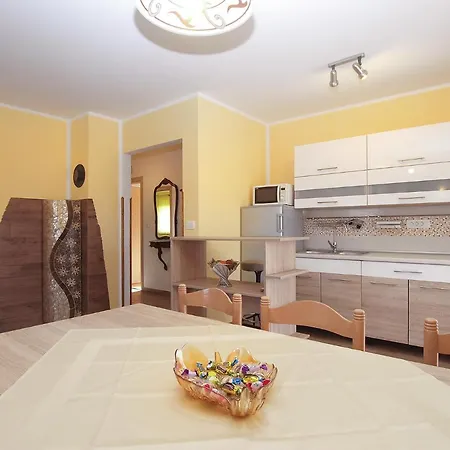 House Marino 2069 Будинок відпочинку Пула