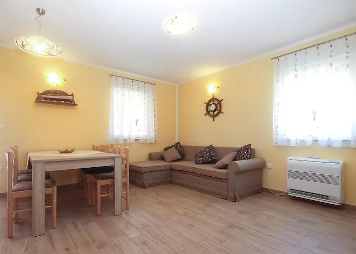 بيت للعطل House Marino 2069 *