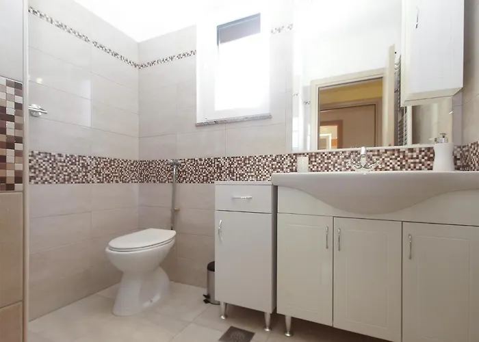 House Marino 2069 بولا